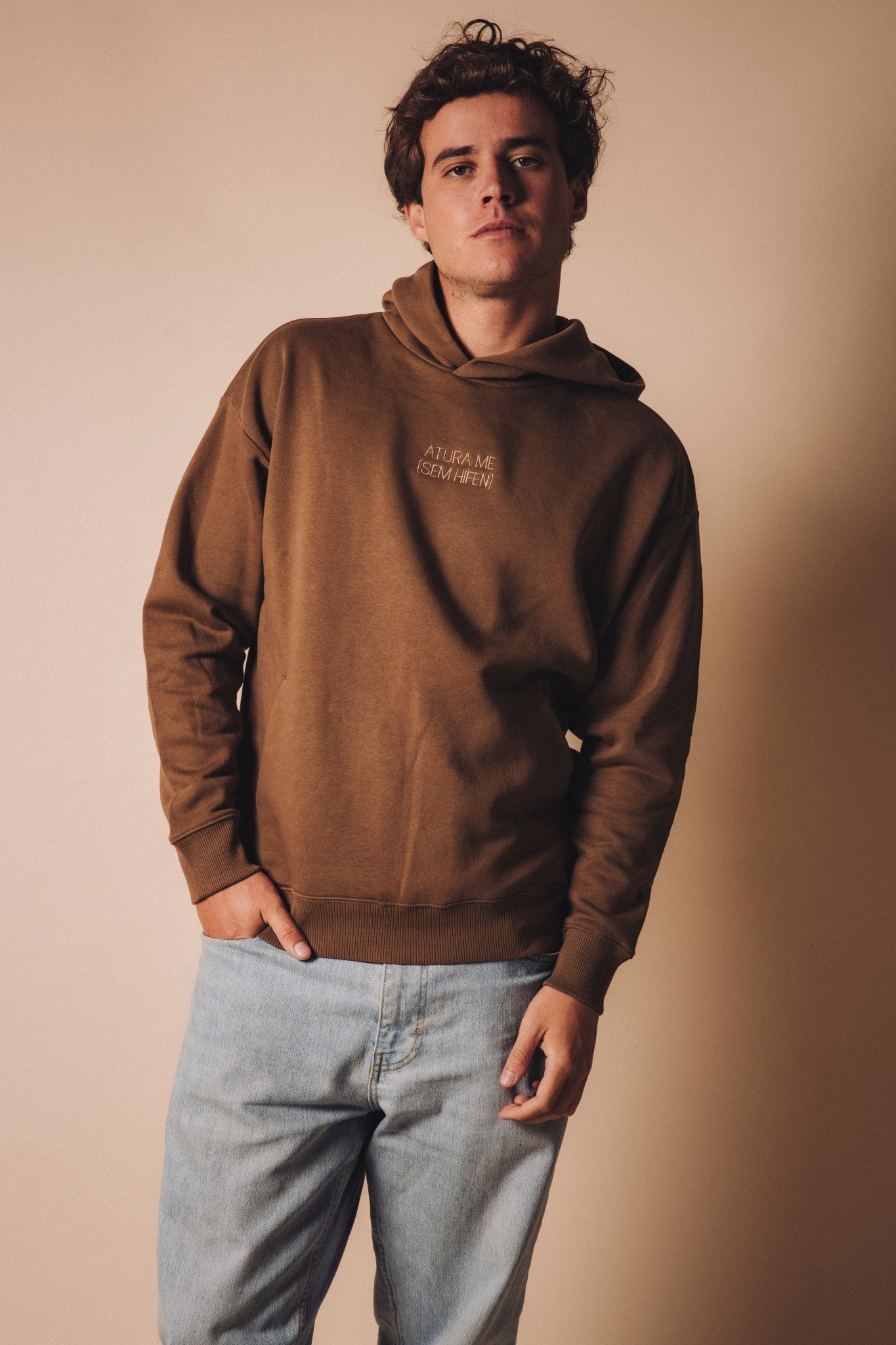 Hoodie ATURA ME Toffee - Sem Hífen