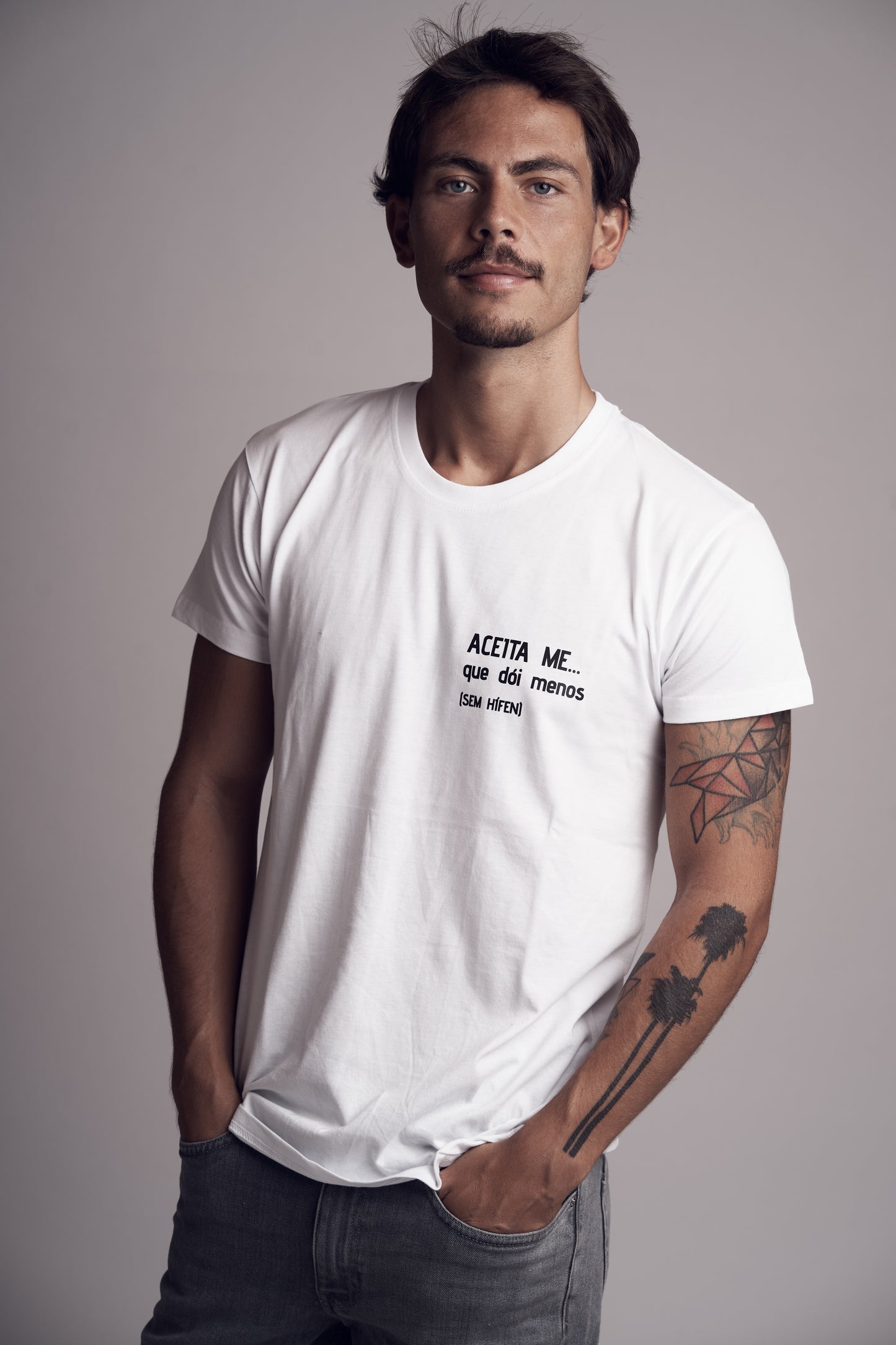 T shirt ACEITA ME que dói menos